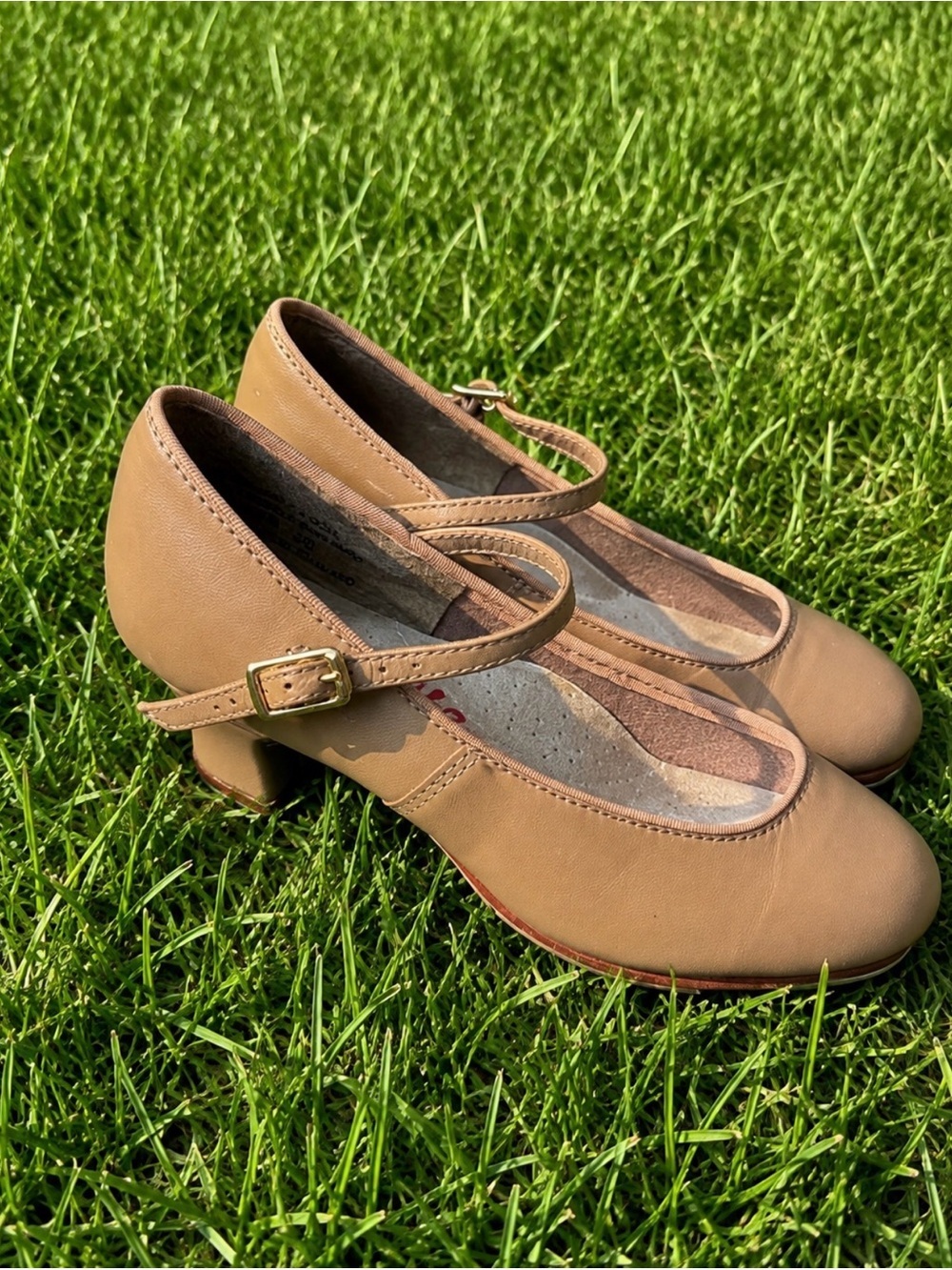 Capezio Girls' Mary Jane Tap Shoes in Tan Size 4